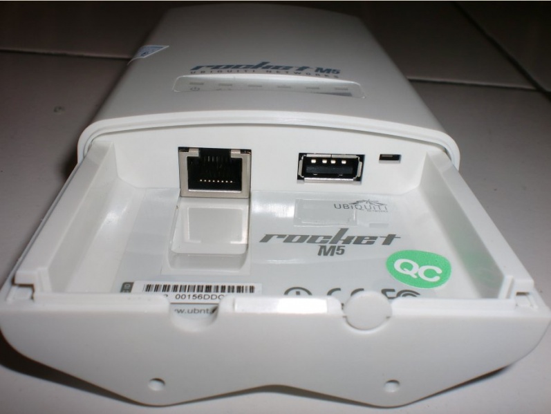 File:Ubiquiti-rocket-m5-2.jpeg