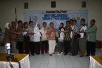 Foto-bersama-di-karang-anyar.jpg
